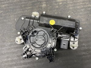 2017-2024 Audi Q7 Power Tailgate Latch Actuator - Rear (Used OEM)