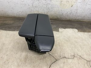 2012-2015 Mercedes-Benz ML350 Black Center Console Armrest Storage Lid (Used OEM)