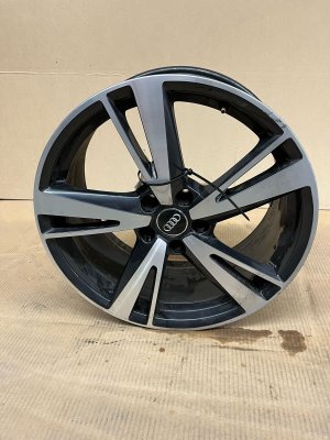 2017-2020 Audi RS3 Black 19x8 5-Split Spoke Machined Alloy Wheel (Used OEM)