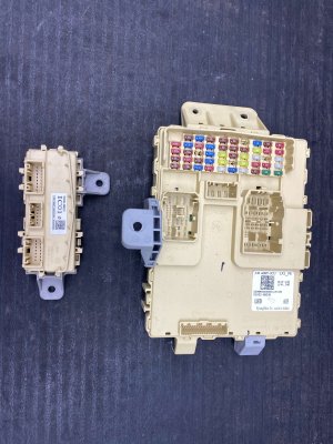 2023-2025 Hyundai Palisade Interior Cabin Fuse Relay Junction Box (Used OEM)