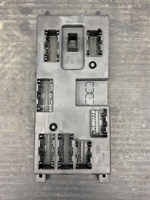 2019-2020 Jaguar F-Pace Chassis Body Control Module (Used OEM)