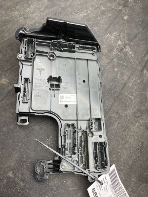  Tesla Model y Low Voltage Body Comfort Control Module - Front (Used OEM)