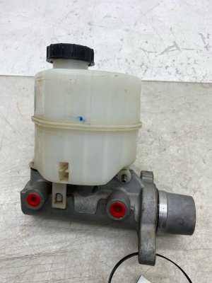 2023-2024 Ford F-550 Super Duty Hydro-Boost Brake Master Cylinder (Used OEM)