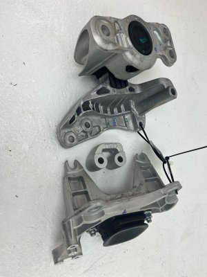 2020-2026 Nissan Sentra Engine Mount Support Bracket Set (Used OEM)