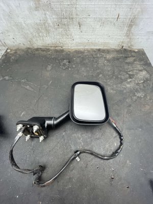 2003-2006 Chevrolet Silverado 3500 Black Power Heated Door/Side View Mirror - Front, Left (Driver) (Used OEM)