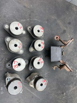 2018-2025 Lincoln Navigator Engine Frame Motor Mount Set (Used OEM)