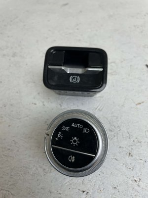 2021-2026 Mercedes-Benz C280 Headlamp Control Switch (Used OEM)