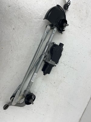 2020-2026 Nissan Sentra Windshield Wiper Motor and Linkage Assembly - Front (Used OEM)