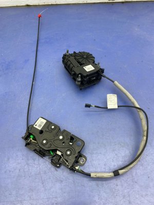2016-2022 BMW 740i Trunk Lid Latch Actuator Assembly - Rear (Used OEM)