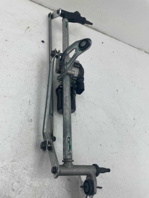 2025-2026 Volkswagen Tiguan Windshield Wiper Motor and Linkage Assembly - Front (Used OEM)