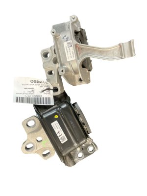 2018-2026 Volkswagen Tiguan Engine Motor Mount Support Bracket Set (Used OEM)