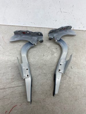 2025 Subaru Forester Hood Hinge Set - Front, Right (Passenger) (Used OEM)