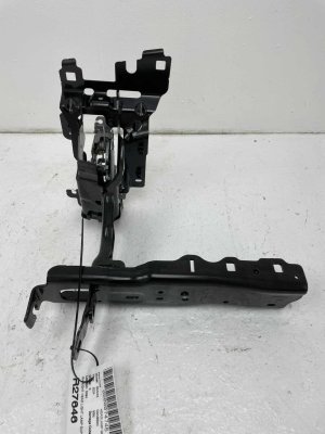 2024-2026 BMW M5 Headlight Mounting Bracket - Right (Passenger) (Used OEM)