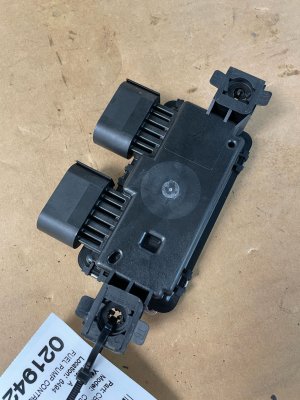 2022-2025 Mercedes-Benz C300 Fuel Pump Control Module (Used OEM)