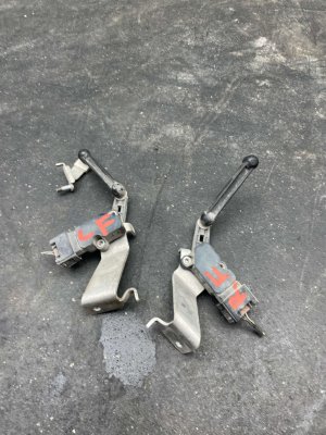 2018-2024 BMW X3 Suspension Ride Height Sensor Set - Front (Used OEM)