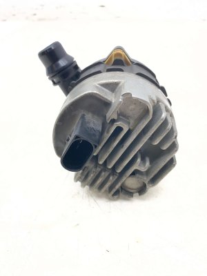 2018-2021 Mercedes-Benz C280 Auxiliary Engine Water Pump (Used OEM)
