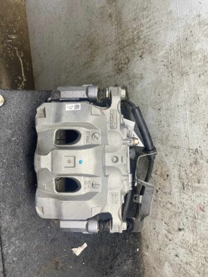 2020-2025 Lincoln Aviator Premium Disc Brake Caliper - Front, Right (Passenger) (Used OEM)
