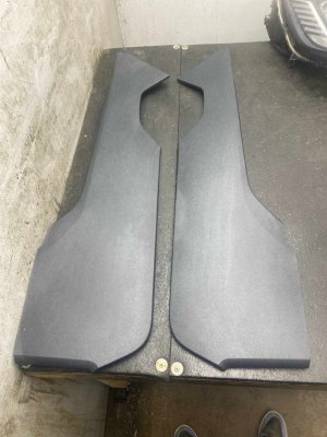 2020-2026 Lincoln Aviator Black Center Console Trim Panel Set - Front (Used OEM)
