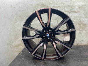 2019-2022 BMW X7 Black 22x9.5 V-Spoke Alloy Wheel (Used OEM)