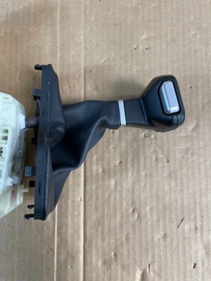 2025 Kia K4 Automatic Transmission Floor Shift Lever with Knob - Front (Used OEM)