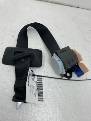 2023-2025 Toyota bZ4X Center Seat Belt Assembly - Rear, Right (Passenger) (Used OEM)