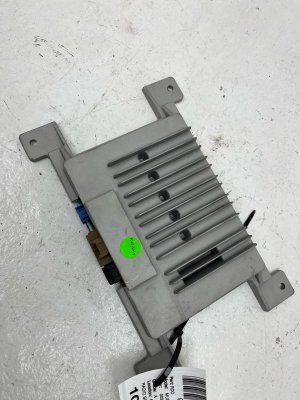 2024-2025 Ford Mustang Radio Sound Amplifier Control Module (Used OEM)