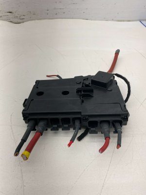 2019-2021 Mercedes-Benz C300 Engine Fuse Box Power Distribution Block (Used OEM)