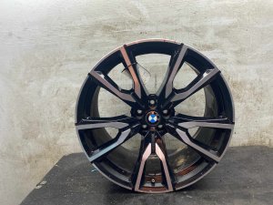 2019-2022 BMW X7 Black 22x10.5 V-Spoke Alloy Wheel (Used OEM)