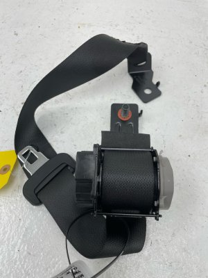 2025 Kia K4 Center Seat Belt Assembly - Rear, Right (Passenger) (Used OEM)