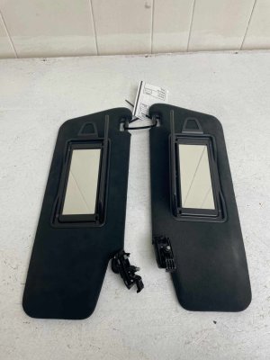 2012-2018 Mercedes-Benz CLS550 Black Illuminated Vanity Mirror Sun Visor Set - Right (Passenger) (Used OEM)