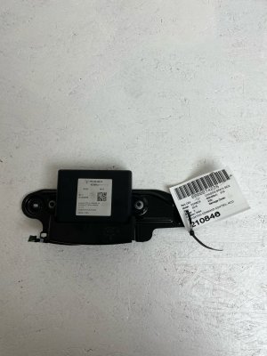 2018-2019 Porsche Boxster Navigation Command Control Module (Used OEM)