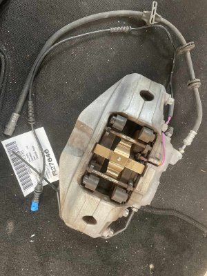 2024-2025 BMW 530i Disc Brake Caliper - Front, Left (Driver) (Used OEM)
