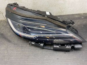  Tesla Model 3 Headlight Assembly - Front, Right (Passenger) (Used OEM)