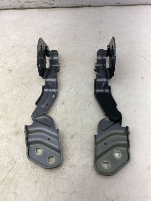  Tesla Model 3 Active Hood Hinge Assembly - Front, Right (Passenger) (Used OEM)
