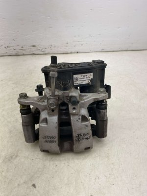  Tesla Model y Disc Brake Caliper - Rear, Right (Passenger) (Used OEM)