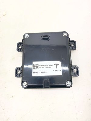  Tesla Model 3 USB Computer Control Module (Used OEM)