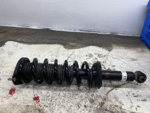 2025-2026 Subaru Forester Suspension Strut and Shock Absorber Assembly - Rear (Used OEM)