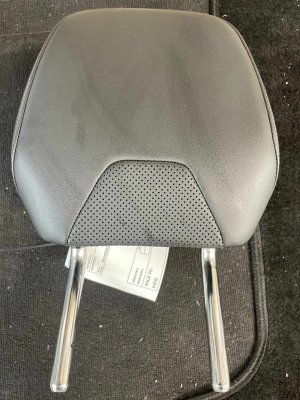2024-2026 BMW 530i Black Seat Leatherette Headrest - Front, Right (Passenger) (Used OEM)