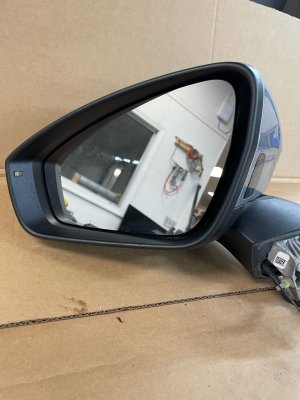 2025-2026 Volkswagen Tiguan Door/Side View Mirror - Front, Left (Driver) (Used OEM)