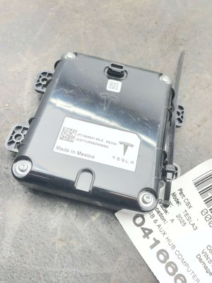  Tesla Model 3 USB and AUX Hub Control Module (Used OEM)