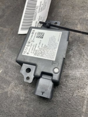  Tesla Model 3 Bluetooth Transceiver Control Module (Used OEM)