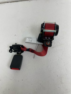 2019-2022 Genesis G70 Center Seat Belt Assembly - Rear, Right (Passenger) (Used OEM)