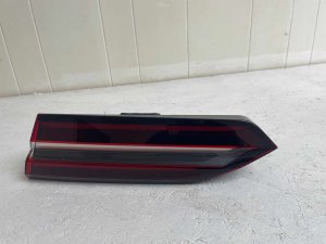 2024-2025 BMW M5 Trunk Mounted Taillight Assembly - Rear, Right (Passenger) (Used OEM)