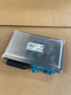 2010-2020 Audi Q7 Rear View Camera Control Module (Used OEM)