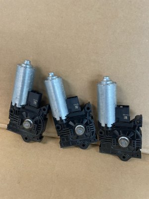 2016-2024 Audi Q7 Panoramic Sunroof Motor Actuator Set (Used OEM)
