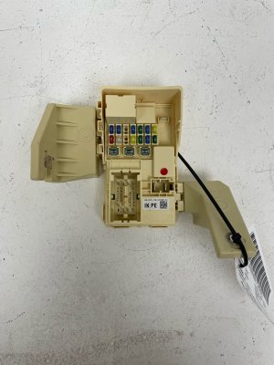 2020-2023 Genesis G70 Cabin Fuse Relay Junction Box - Rear (Used OEM)