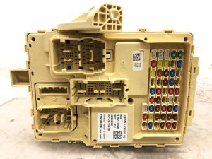 2021-2023 Kia Seltos Instrument Panel Power Distribution Block Fuse Box (Used OEM)