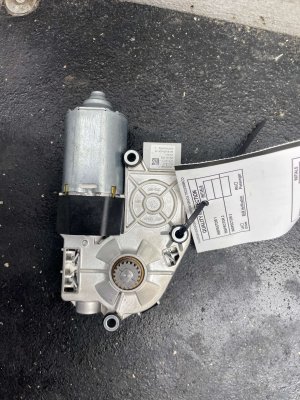 2015-2025 Porsche Macan Panoramic Sunroof Shade Motor (Used OEM)
