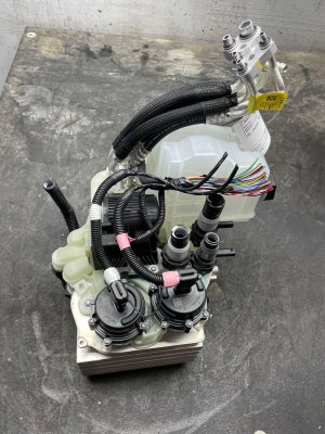 2020-2024 Tesla Y Supermanifold Refrigerant Chiller Assembly (Used OEM)