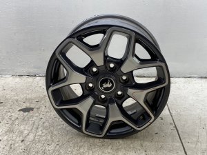 2021-2025 Ford Bronco 17-Inch Double Spoke Machined Charcoal Alloy Wheel (Used OEM)